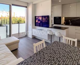 Sala d'estar de Apartament en venda en  Barcelona Capital amb Terrassa, Piscina i Balcó