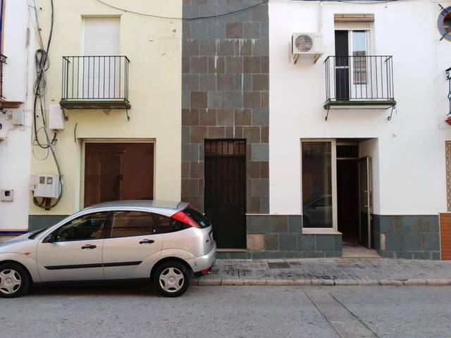 Local comercial en Venta en Calle Juan Ramón Jiménez, 13 en El Viso del Alcor