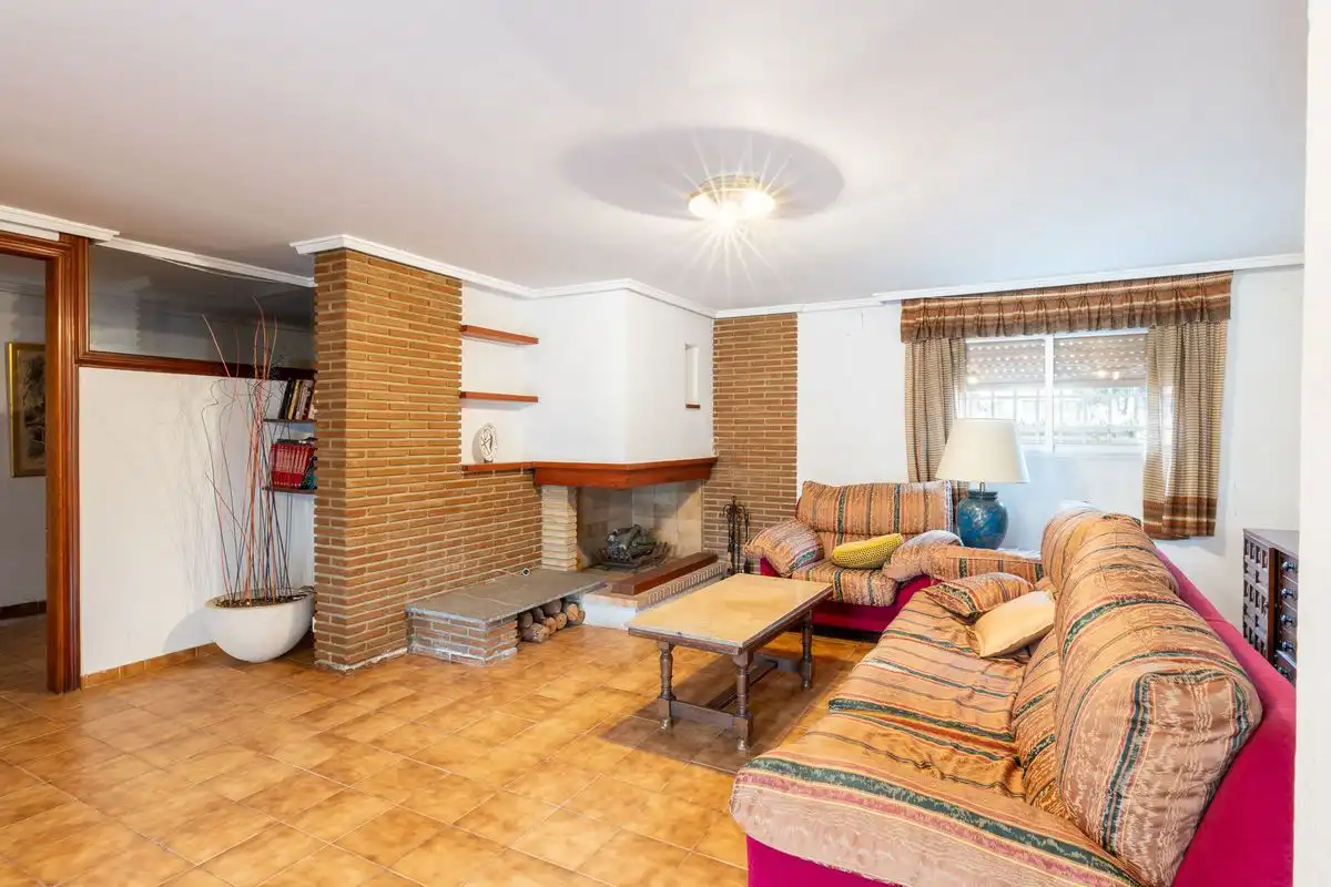 Living room of Houses for sale in Torrent  with Air Conditioner, Heating and Private garden