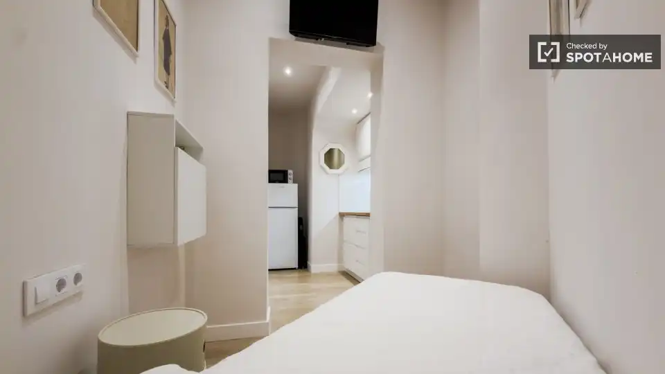 Habitación de Piso de alquiler en Barcelona con Aire acondicionado, Calefacción y Amueblado