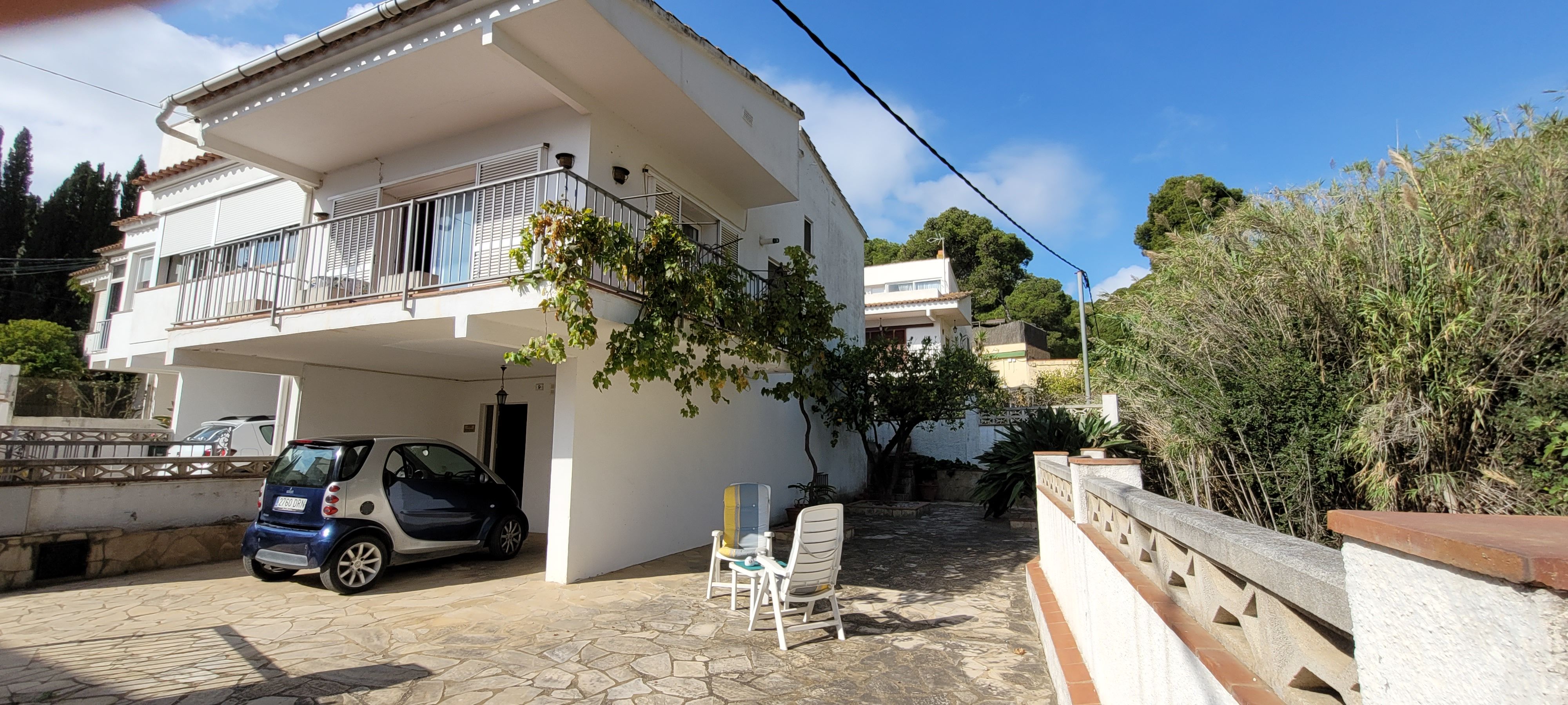 Vista exterior de Casa adosada en venta en L'Estartit con Jardín privado y Amueblado
