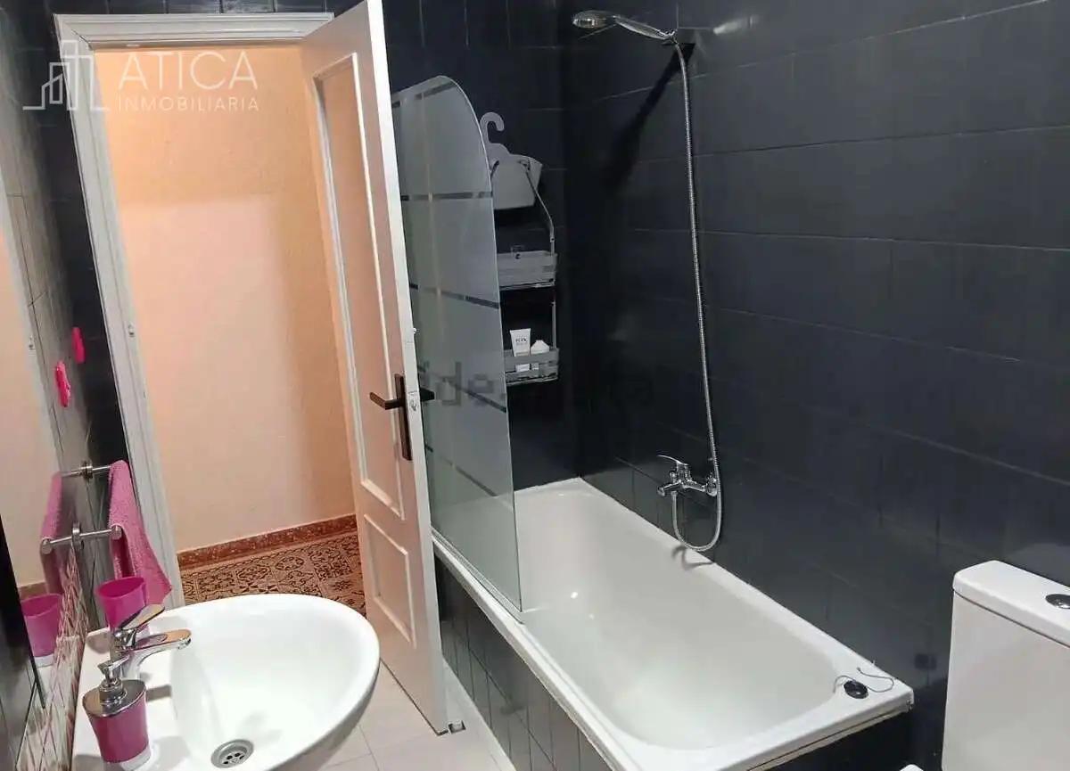Detached house with pool for sale in Calzada de Valdunciel, imagen 16