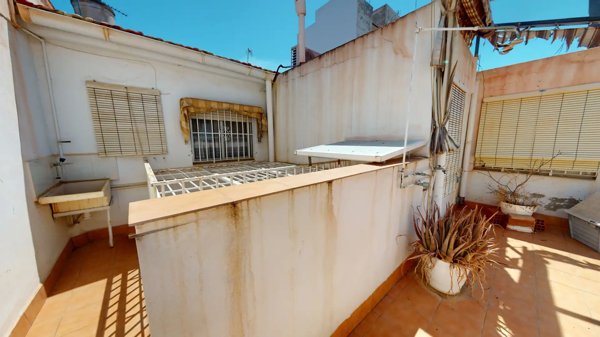 Terrassa de Casa adosada en venda en Elda amb Aire condicionat, Terrassa i Traster