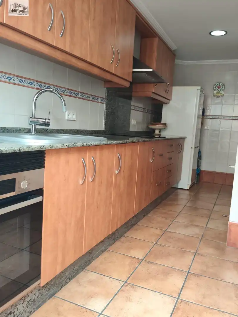 Cocina de Ático en venta en La Pobla de Vallbona con Aire acondicionado, Terraza y Balcón