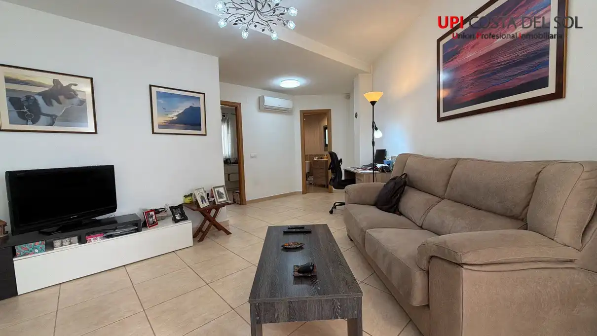 Sala de estar de Piso en venta en Torremolinos con Aire acondicionado, Calefacción y Amueblado