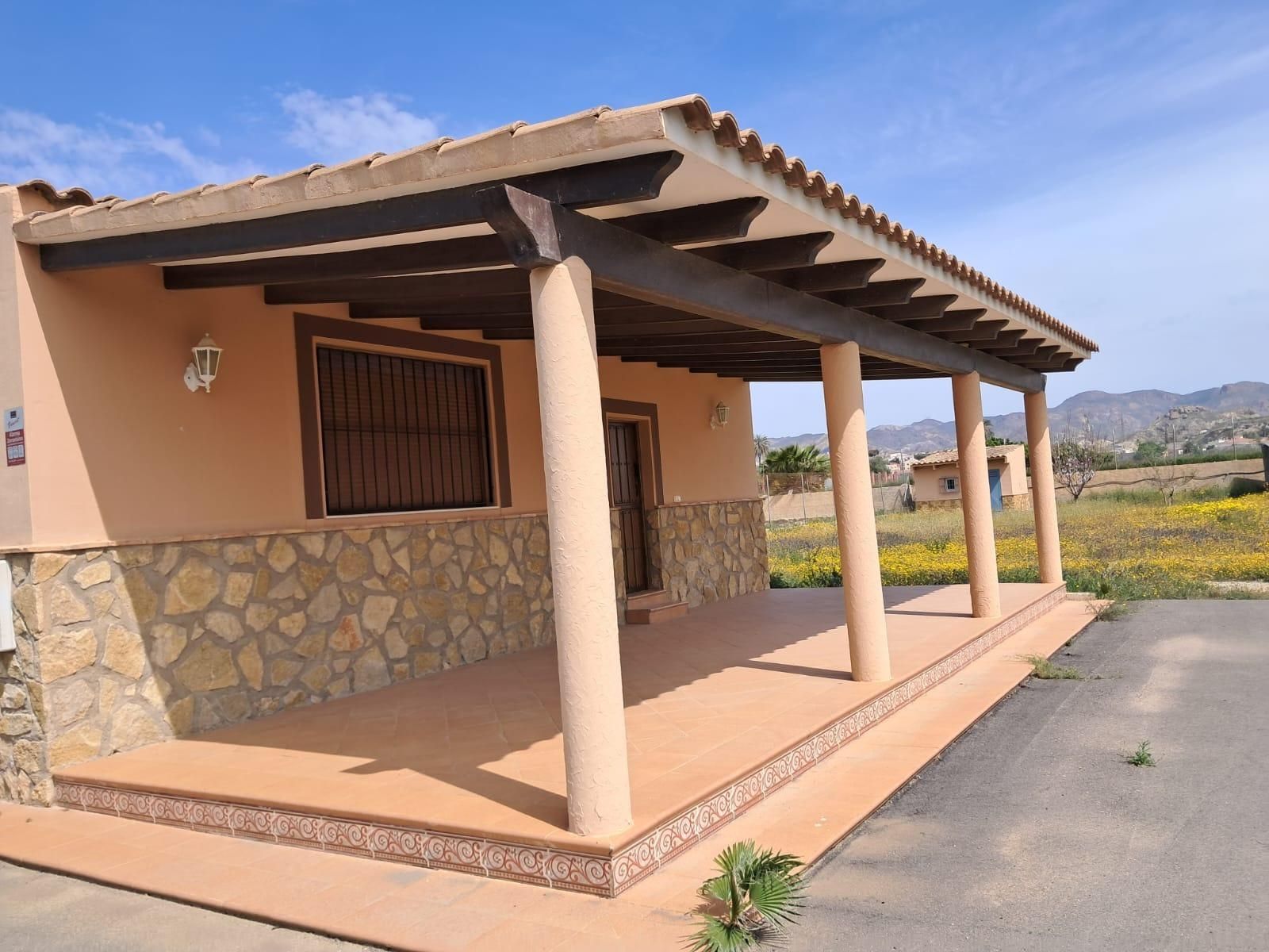 Vista exterior de Casa o xalet en venda en Cuevas del Almanzora amb Jardí privat i Terrassa