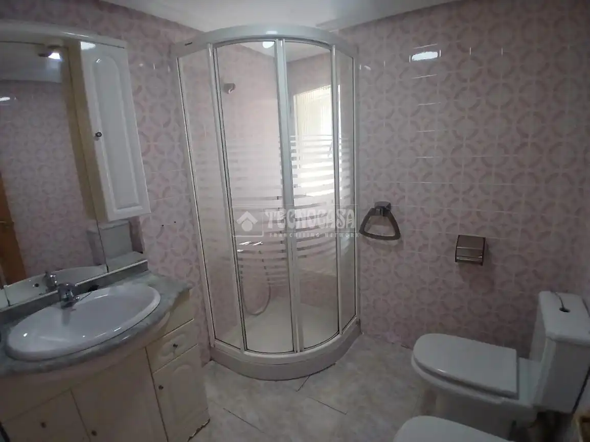 Bathroom of Flat for sale in Leganés  with Heating and Terrace