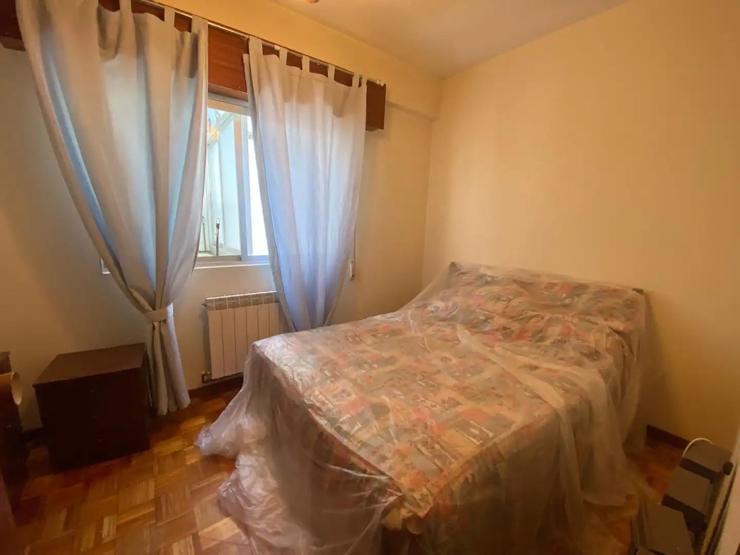Dormitori de Pis en venda en O Carballiño   amb Calefacció, Parquet i Moblat