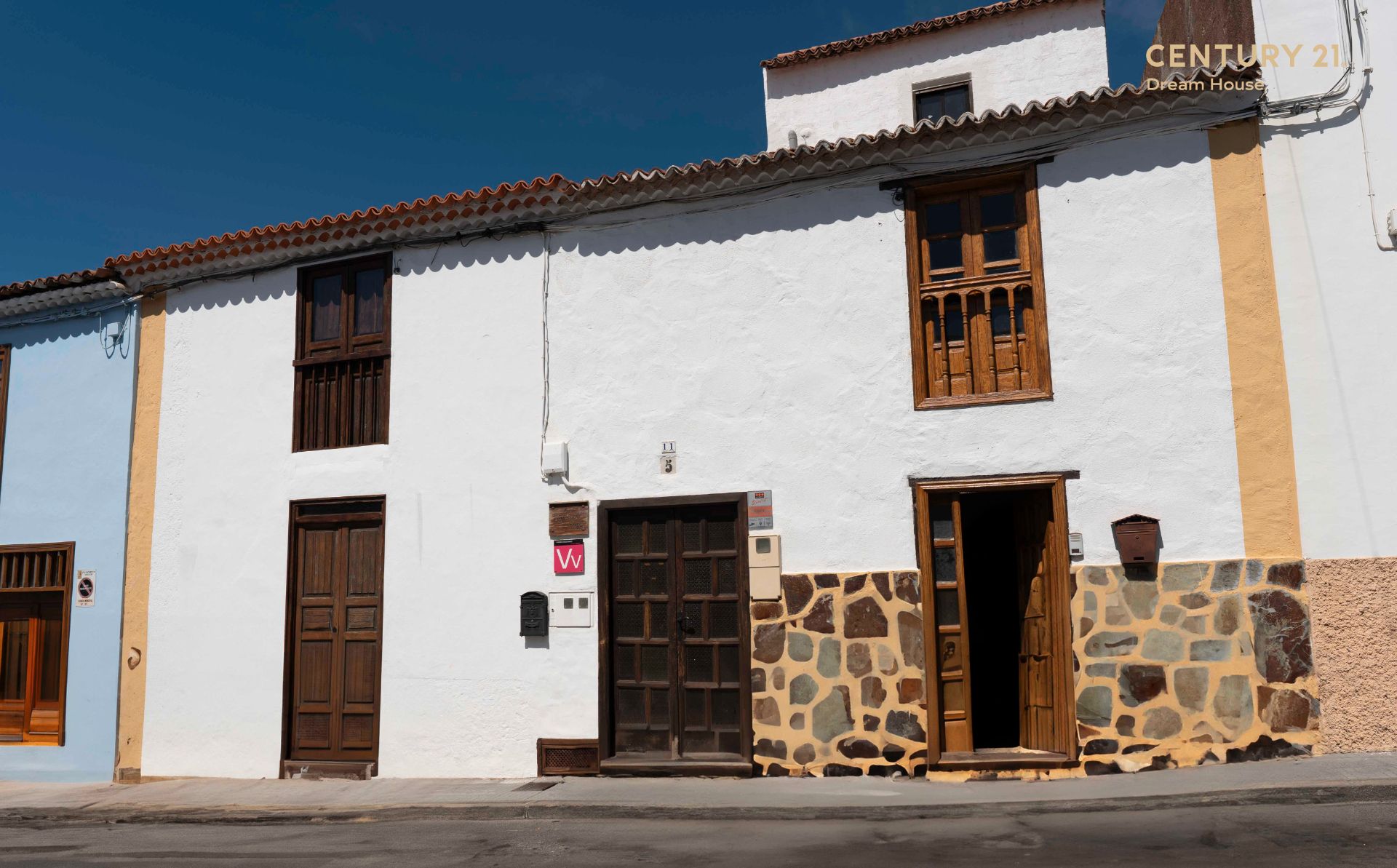 Vista exterior de Casa adosada en venda en Vilaflor de Chasna amb Moblat
