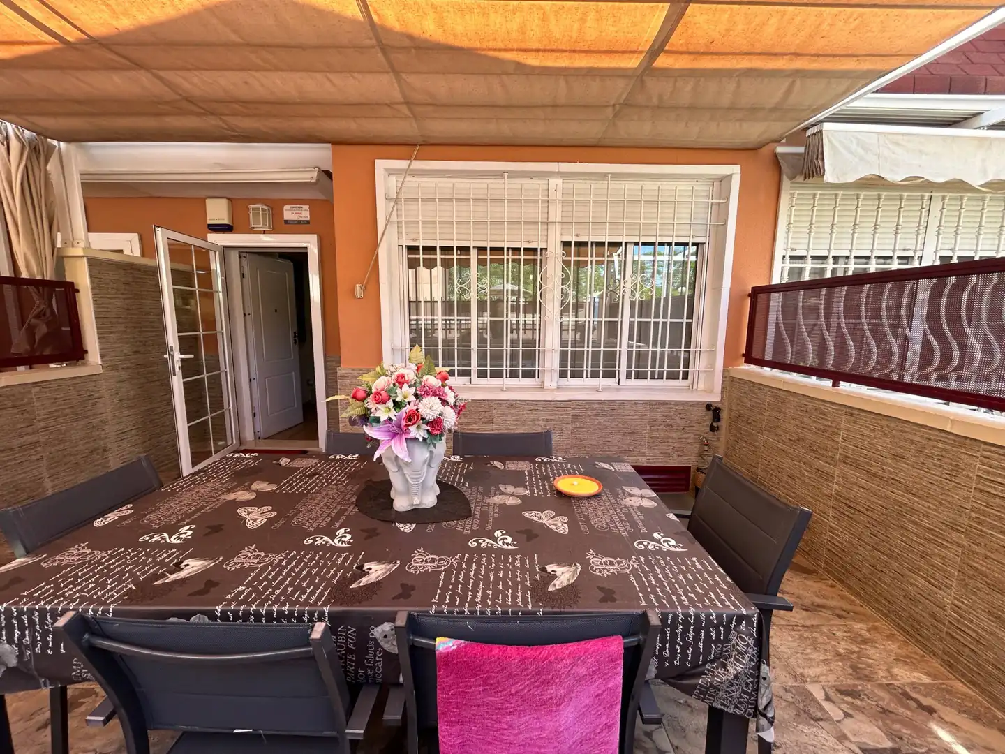 Bungalow con piscina en venta en Calle Calle Juan Gris, imagen 2