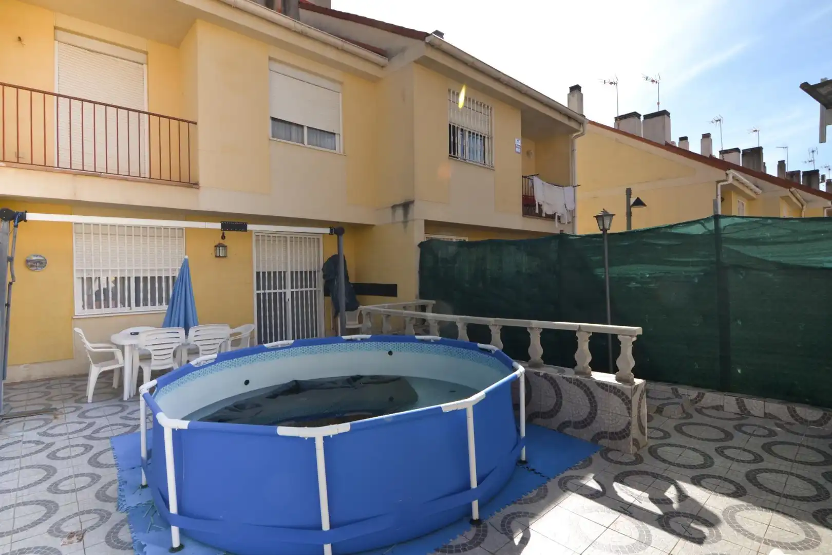 Piscina de Casa adosada en venta en Navalcarnero con Aire acondicionado, Calefacción y Jardín privado
