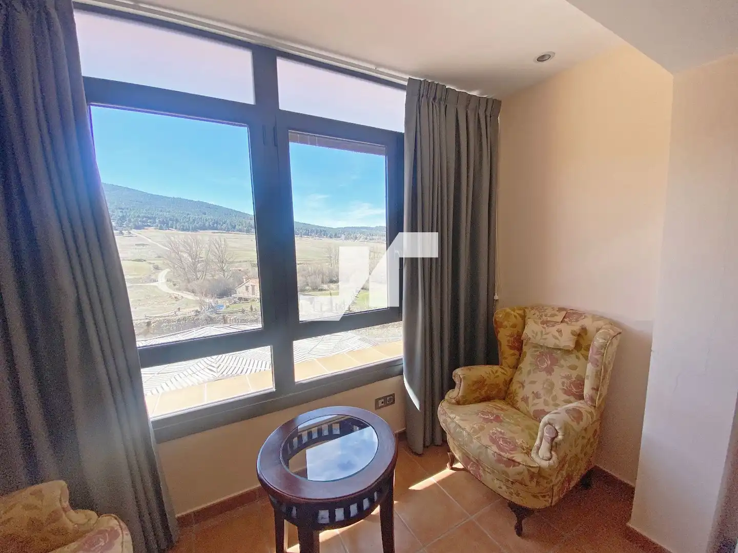Habitación de Edificio en venta en Orea