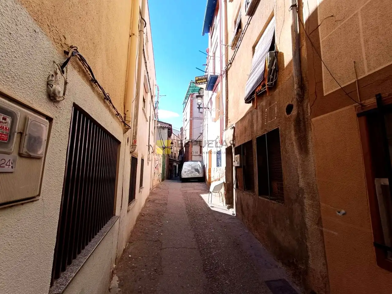 Adosado con terraza en venta en Calle Santo Tomás 12