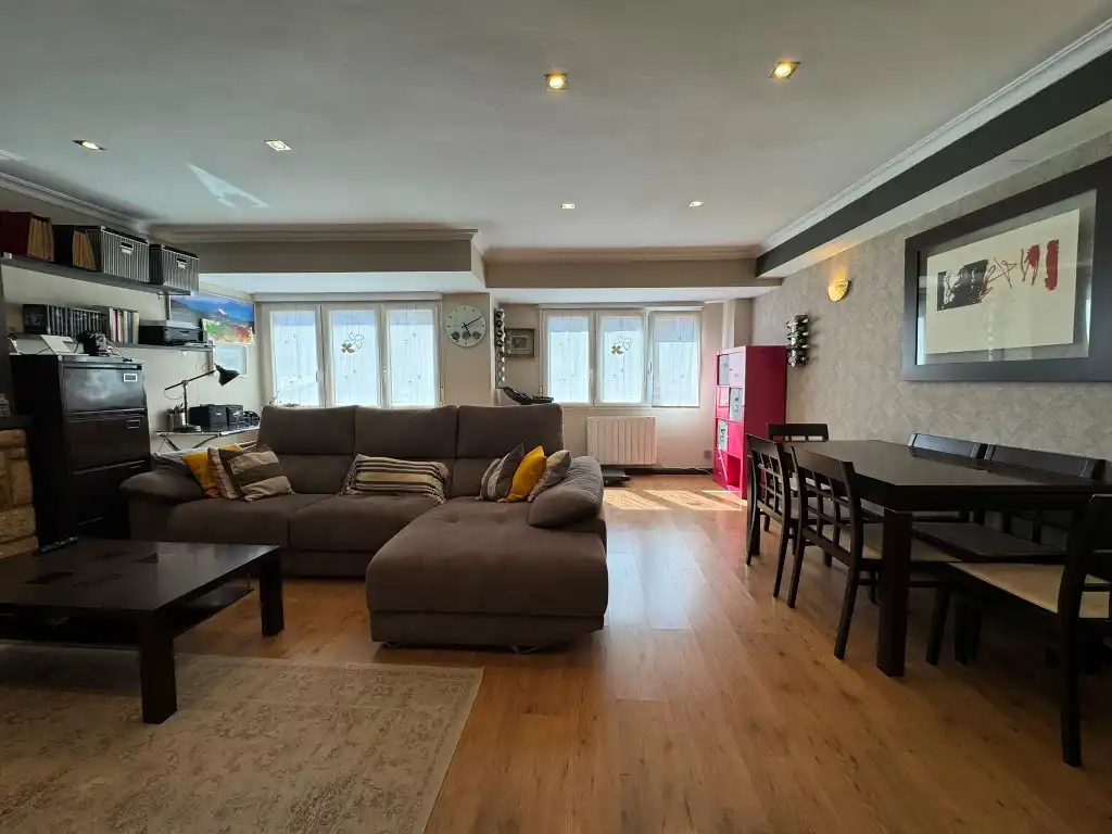 Sala de estar de Piso en venta en Gijón  con Calefacción, Parquet y Horno