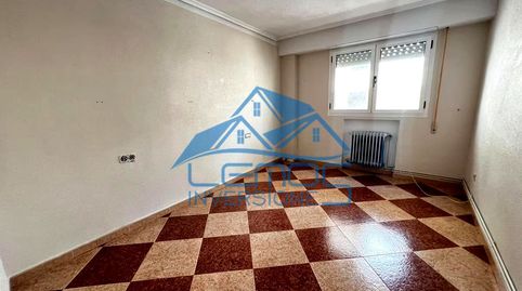 Foto 3 de Piso en venta en Calle Junta Vecinal, Bembibre, León
