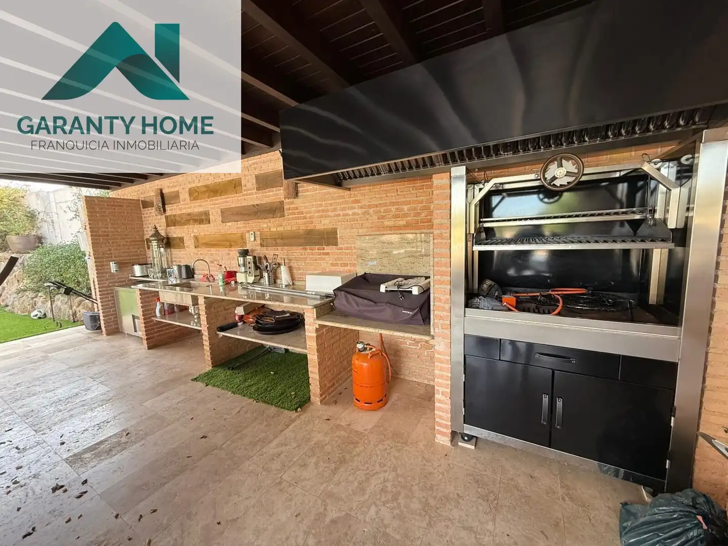 Cocina de Casa adosada en venta en Layos con Aire acondicionado, Calefacción y Jardín privado