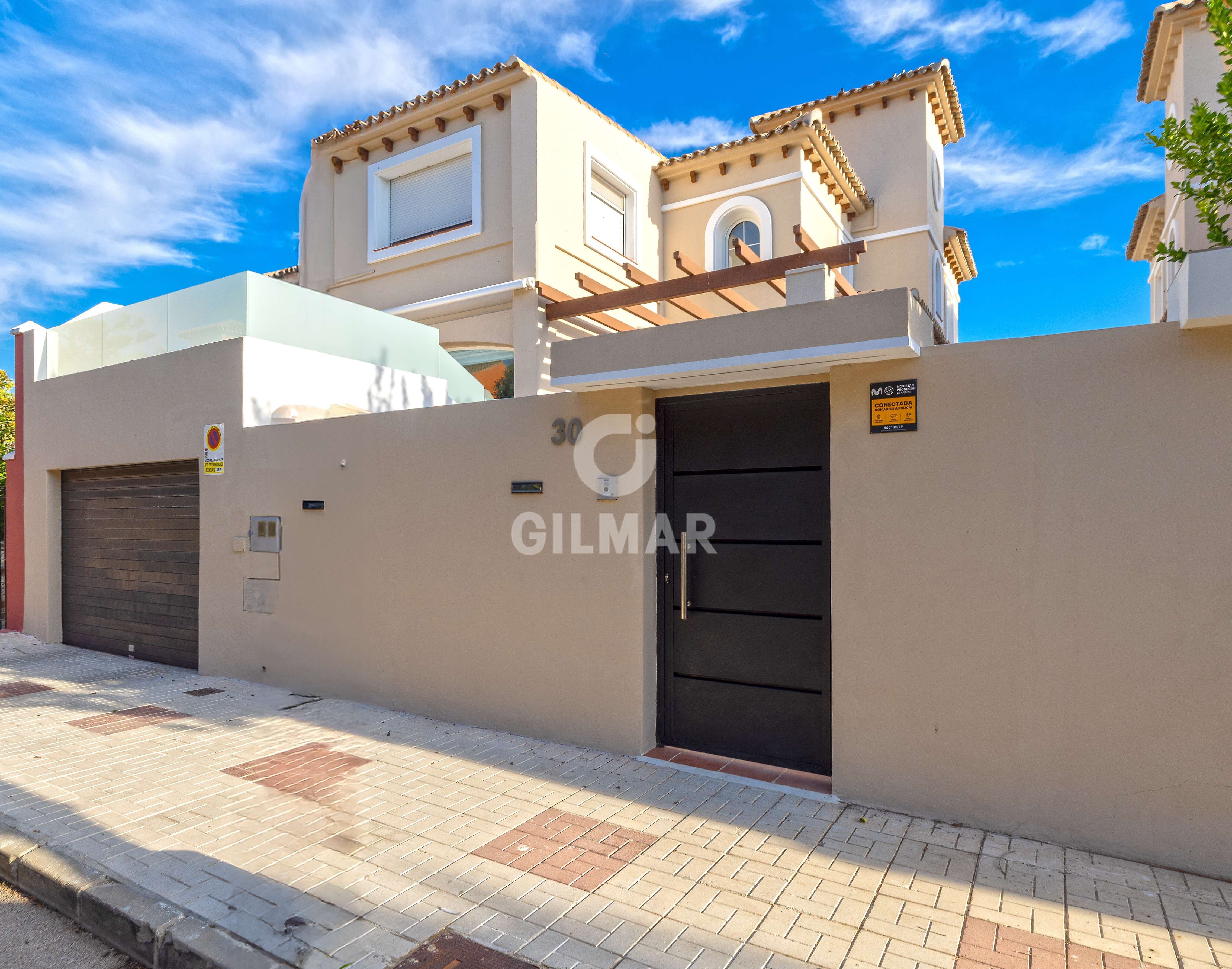 Exterior view of Single-family semi-detached for sale in Torremolinos  with Heating, Private garden and Swimming Pool