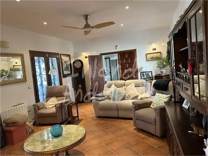 Casa rústica amb piscina en venda a Alcalá la Real, imagen 8