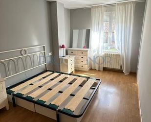 Bedroom of Flat for sale in San Andrés del Rabanedo  with Heating, Storage room and Furnished