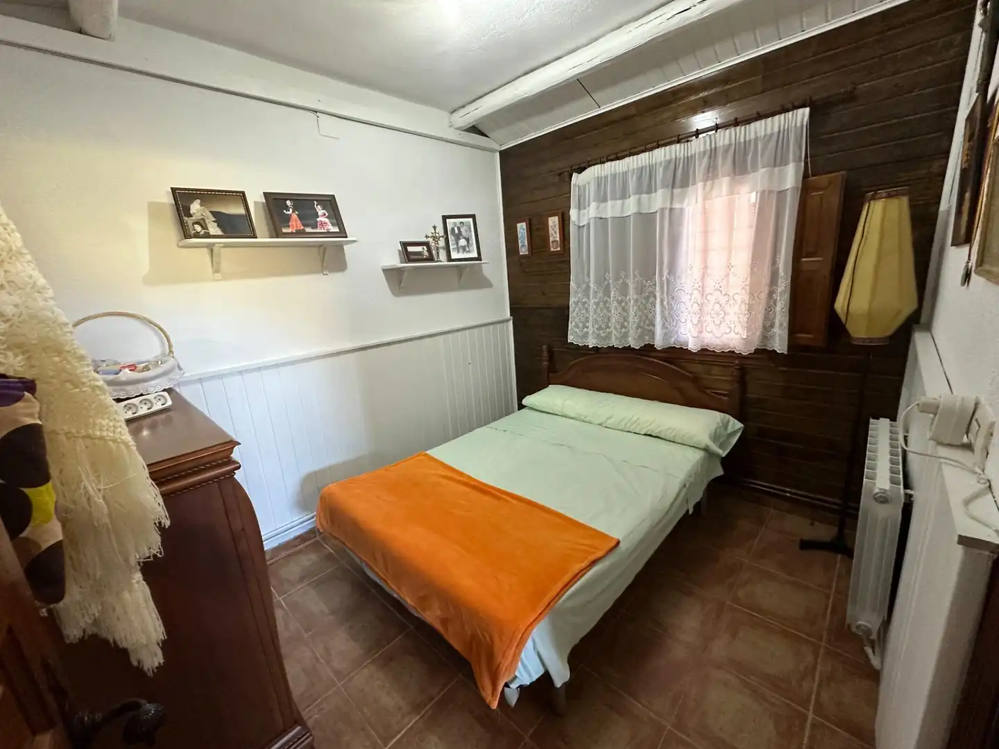 Bedroom of Houses for sale in Villar de Olalla  with Air Conditioner, Heating and Private garden