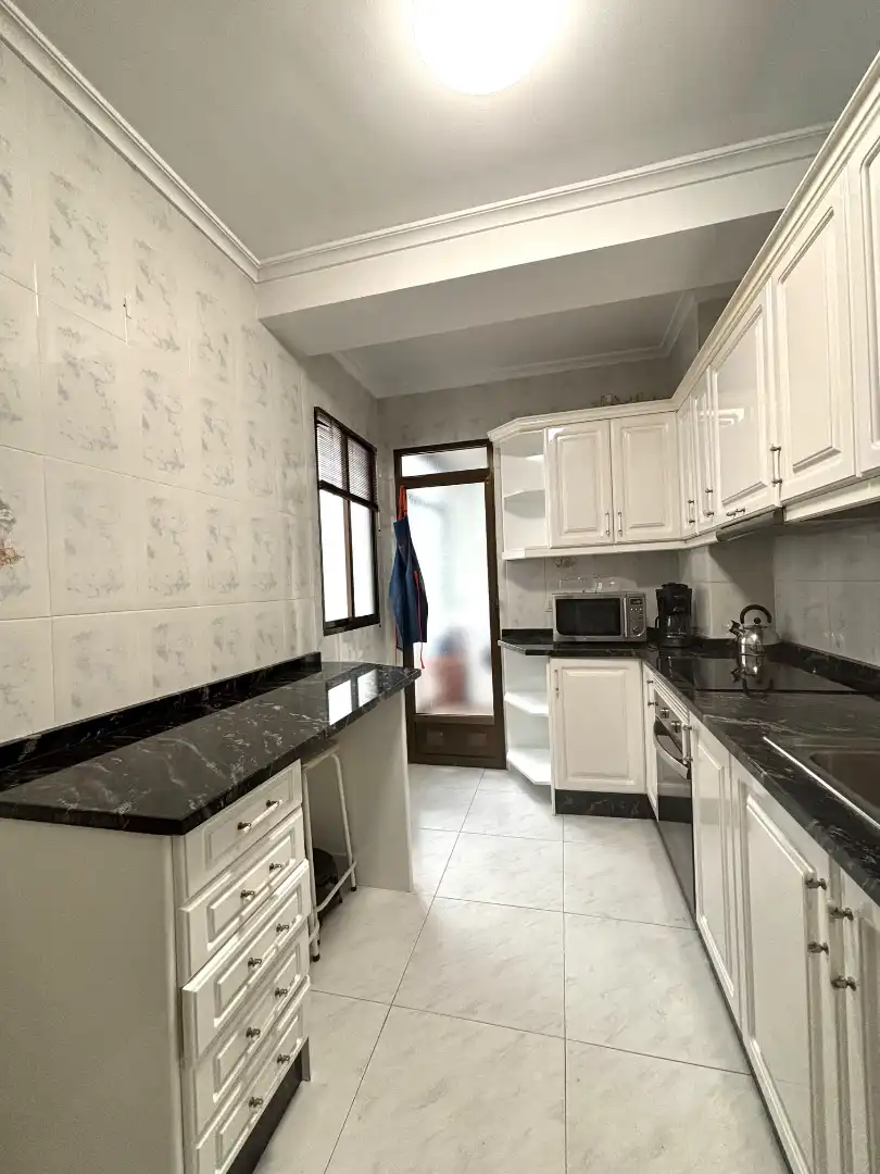 Wohnung zur Miete in Calle Obispo Varela, 2, Miralvalle - Av. Virgen del Puerto - La Data