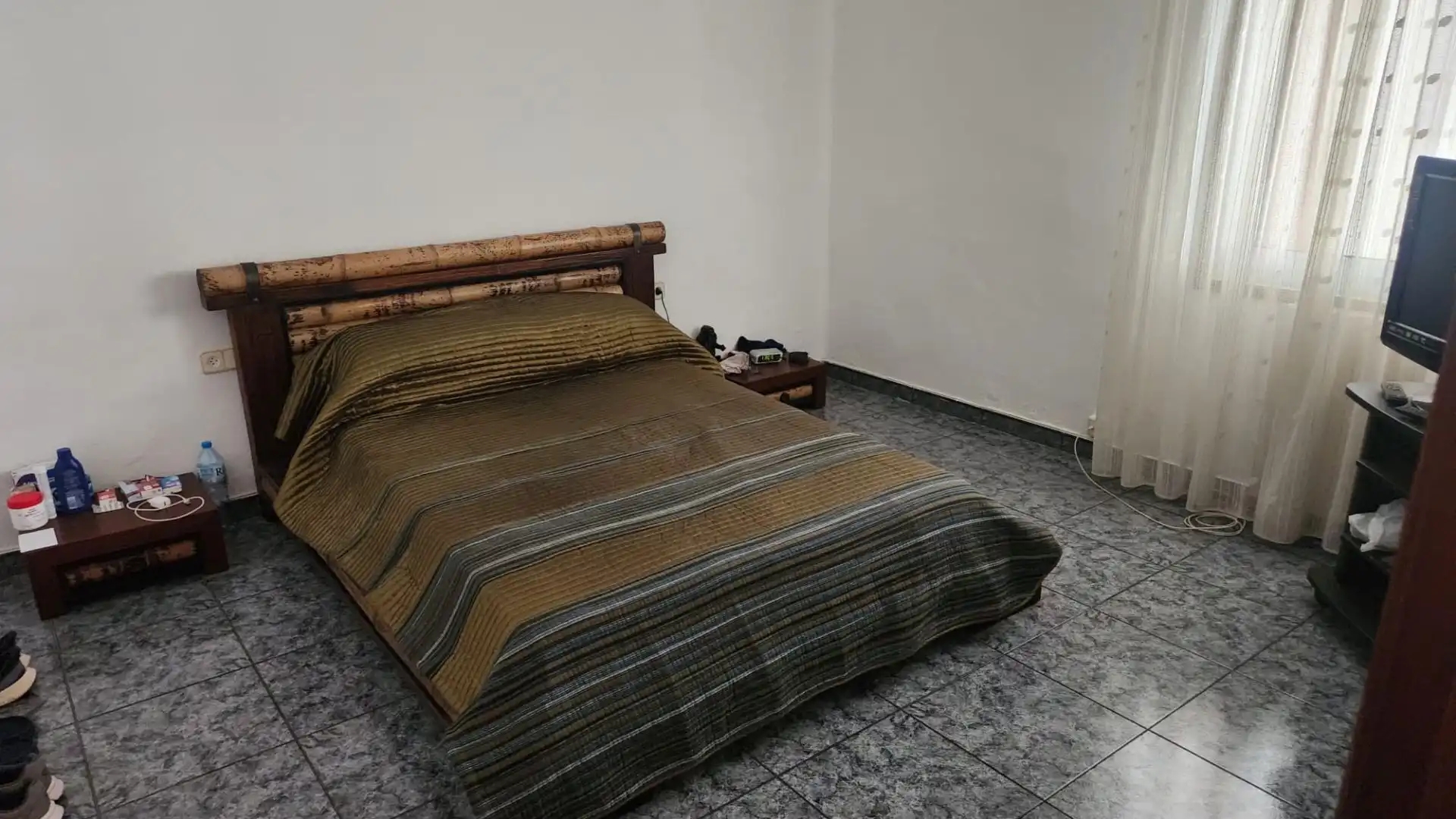 Habitación de Piso de alquiler en Salt con Aire acondicionado, Calefacción y Trastero