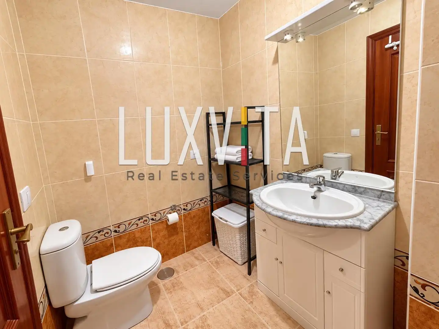 Bathroom of Flat for sale in Las Rosas