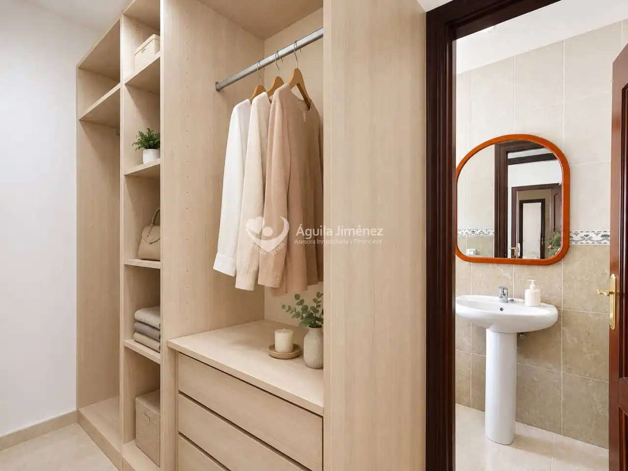 Bathroom of Flat for sale in Alcalá de Guadaira  with Air Conditioner, Heating and Storage room