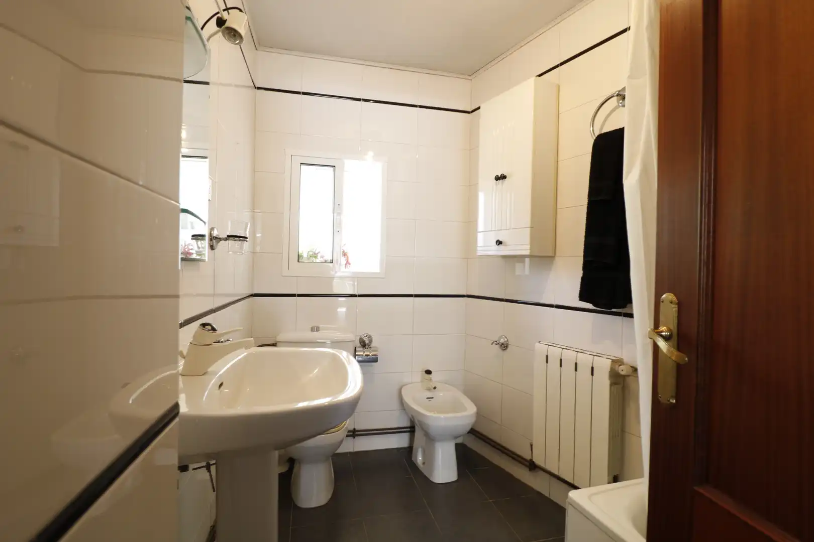 Baño de Casa adosada en venta en Curtis con Calefacción, Jardín privado y Amueblado