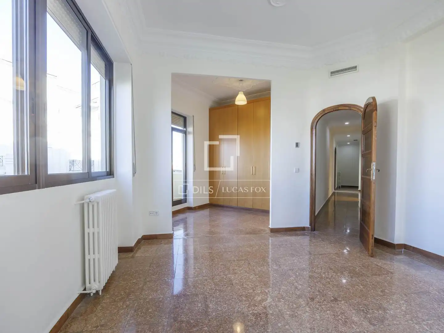 Flat for rent in Valencia  with Air Conditioner, Heating and Balcony