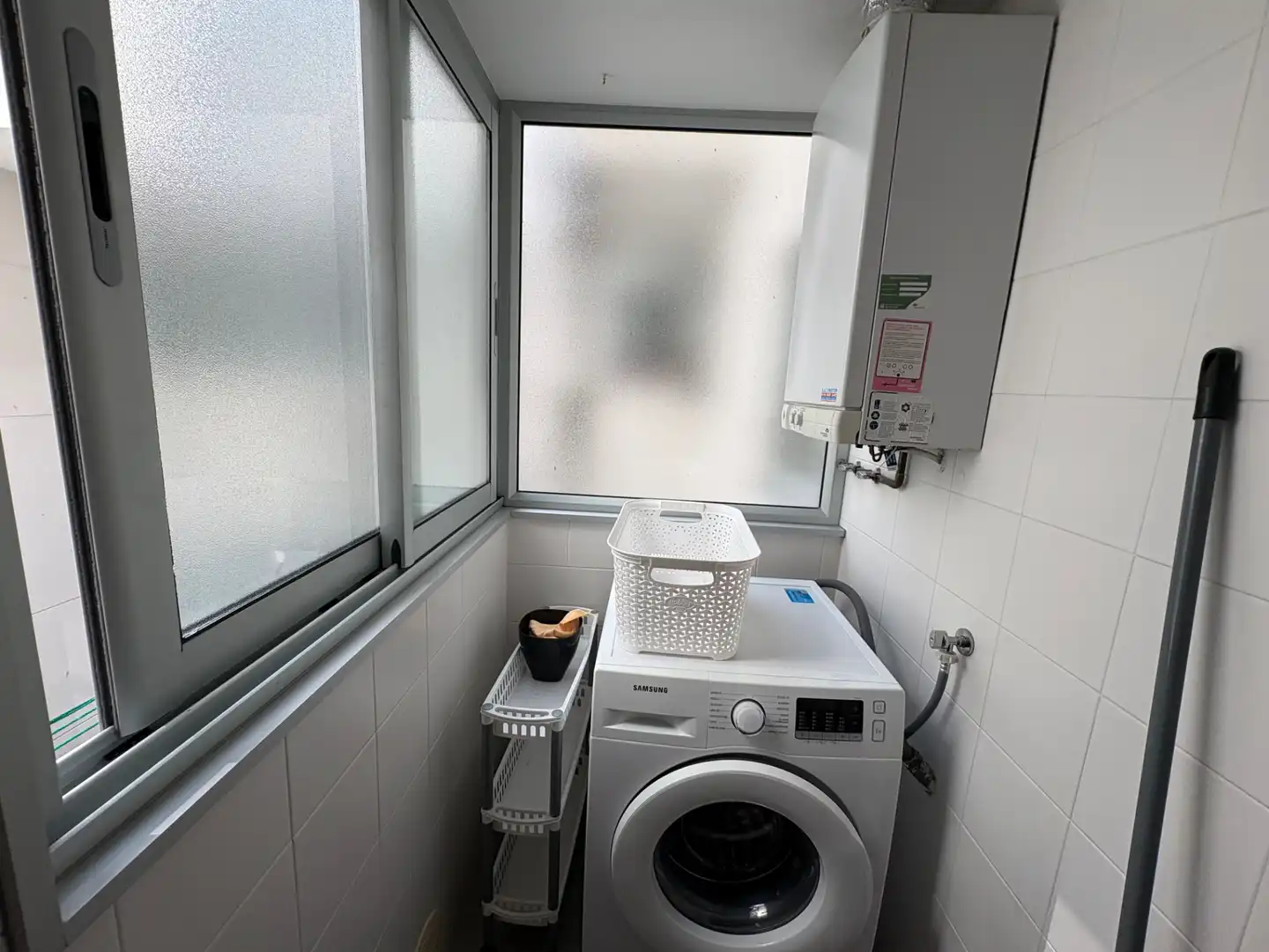 Baño de Piso de alquiler en Narón con Calefacción, Trastero y Amueblado