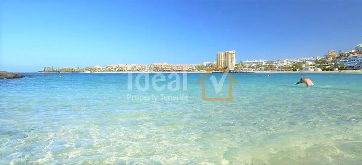 Vista exterior de Apartamento en venta en Arona con Terraza y Amueblado