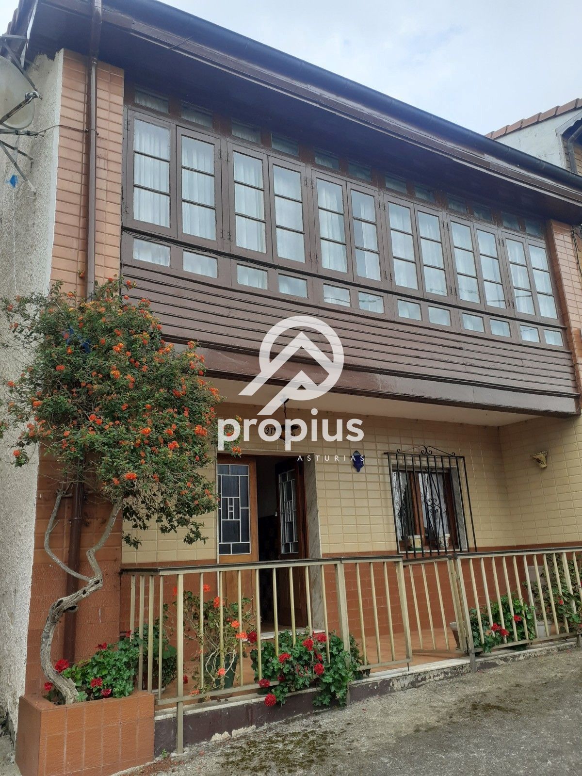 Exterior view of House or chalet for sale in Cabranes  with Private garden and Terrace