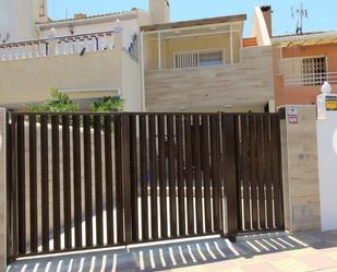 Exterior view of House or chalet for sale in Torrevieja  with Terrace and Balcony