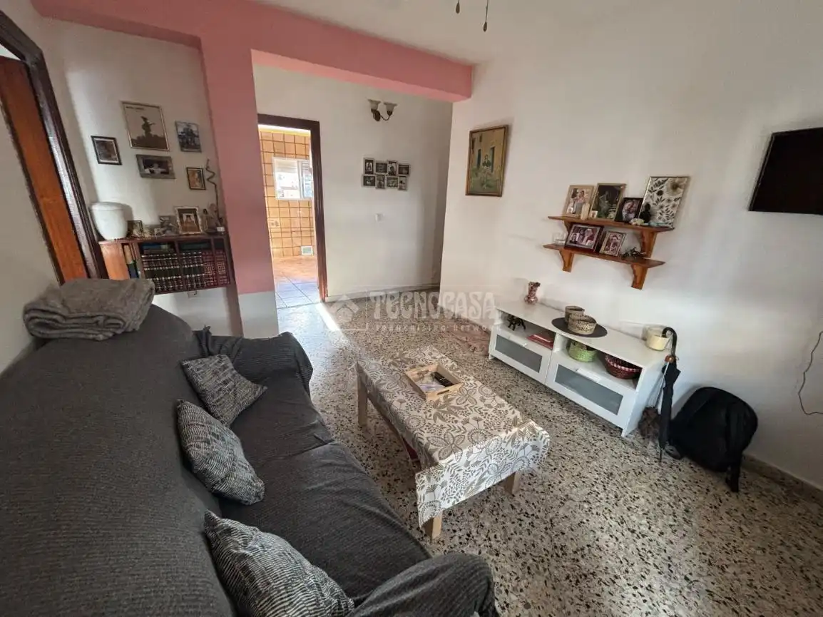 Casa adosada en venda a C. Serrano Parres, Barrio de Ciudad Jardín