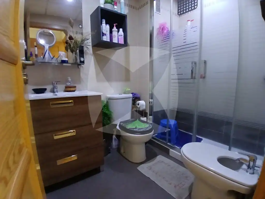 Bathroom of Flat for sale in Badajoz  with Terrace, Oven and Microwave
