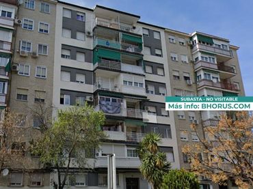 Piso con ascensor en venta en MIGUEL DE UNAMUNO 25