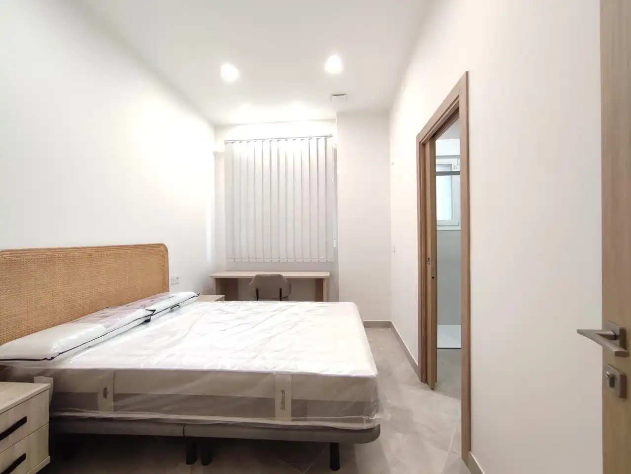 Ground floor for rent in Feria