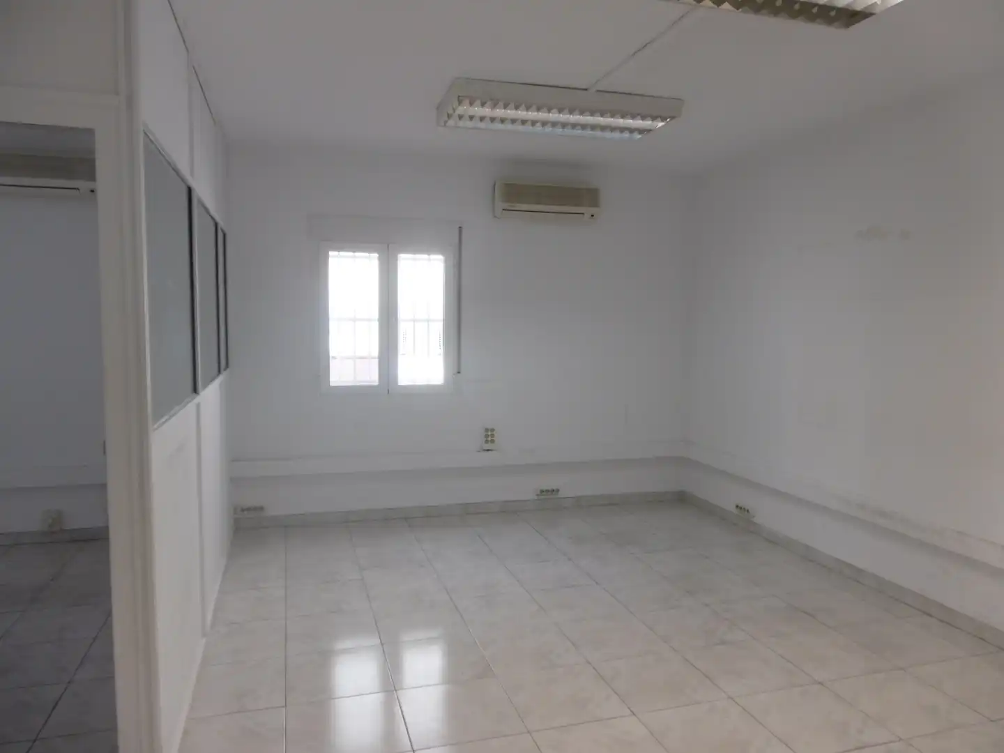 Office for rent in Madrid  with Air Conditioner and Heating