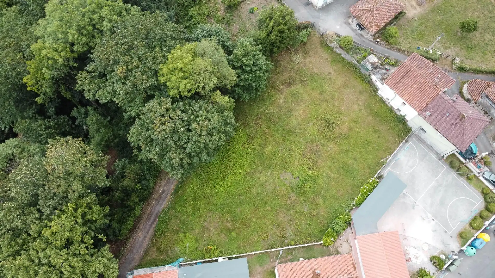 Casa o xalet en venda en Oviedo  amb Calefacció, Jardí privat i Terrassa