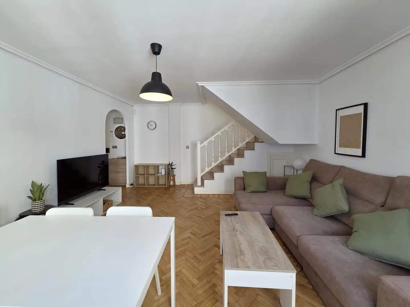Living room of Attic for rent in Santa Cruz de Bezana  with Private garden, Parquet flooring and Terrace