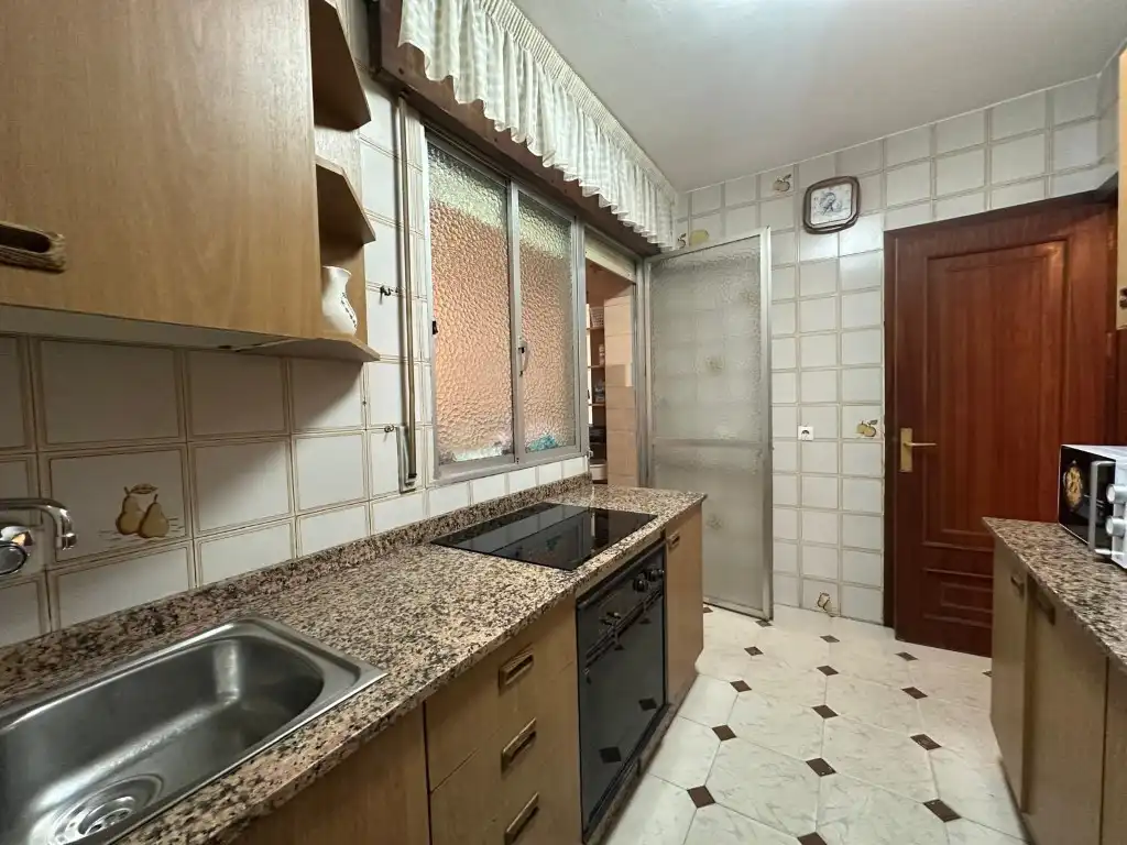 Kitchen of Flat for rent in Córdoba