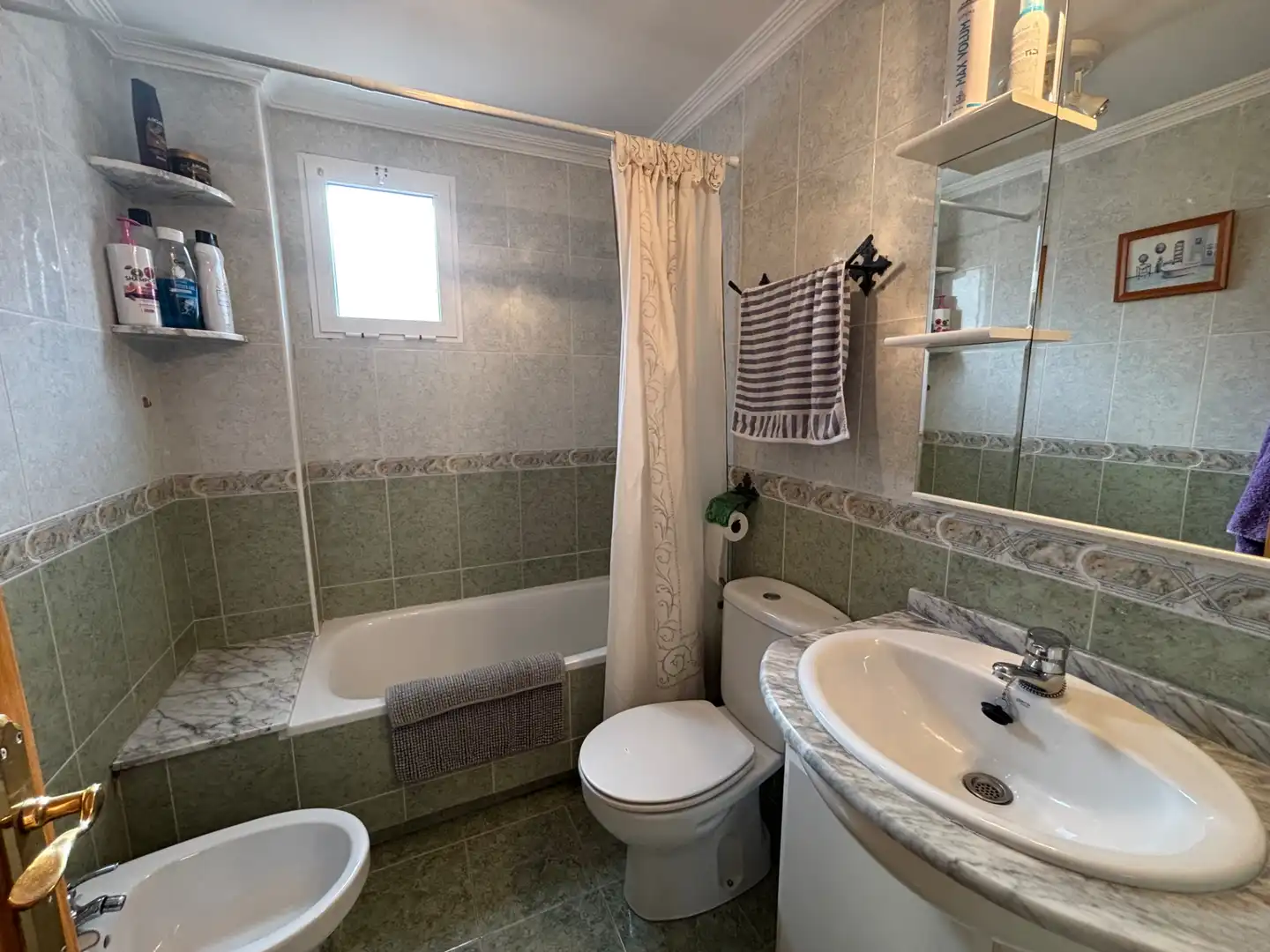 Baño de Piso en venta en Santa Pola con Terraza, Piscina y Amueblado