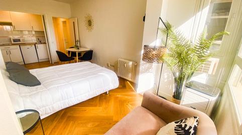 Foto 5 de Estudio de alquiler en De Orense, Cuatro Caminos - Azca,  Madrid Capital