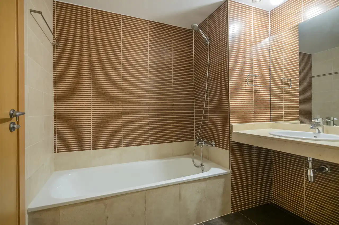 Bany de Pis en venda en Barcelona amb Aire condicionat, Terrassa i Traster