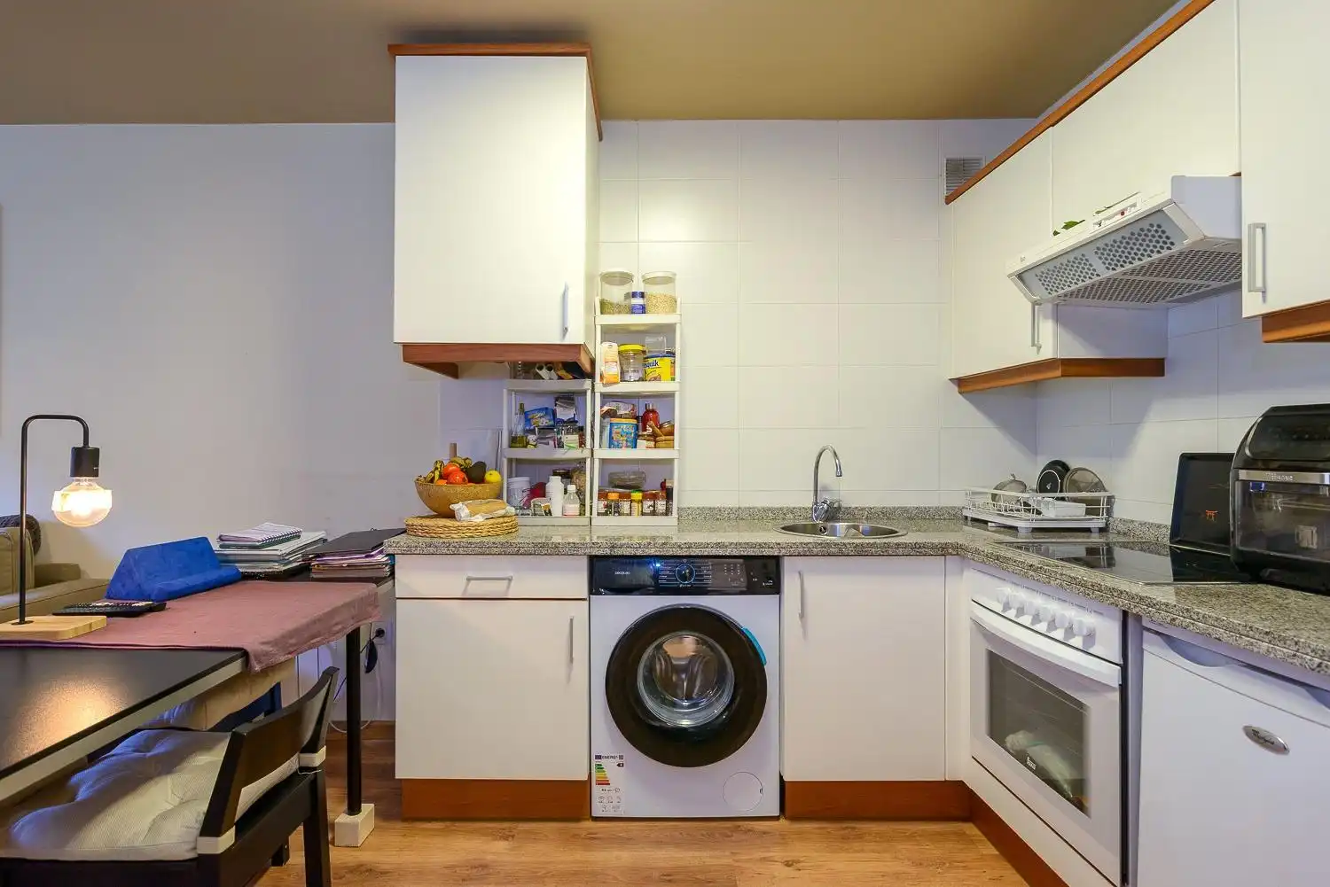Cocina de Piso en venta en Aller con Calefacción, Trastero y Amueblado