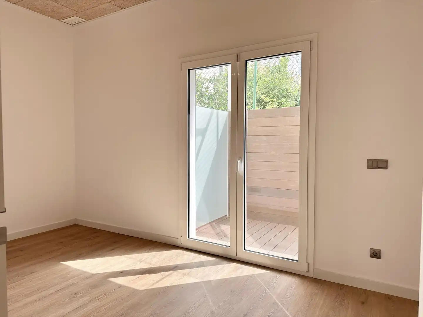 Bedroom of Flat for sale in Vilanova i la Geltrú  with Air Conditioner, Heating and Private garden