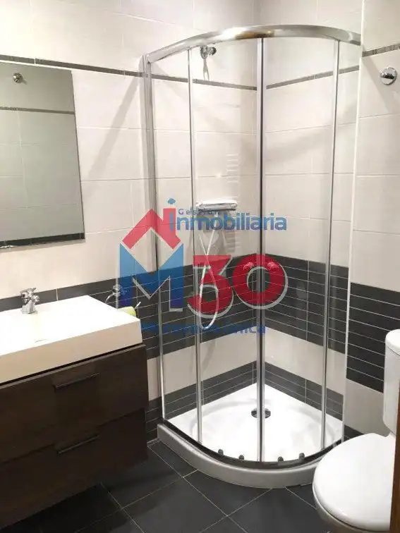 Bany de Apartament en venda en Miranda de Ebro amb Calefacció, Traster i Moblat