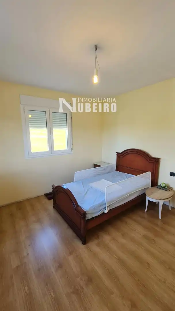 Dormitori de Casa o xalet en venda en Lugo amb Calefacció i Moblat