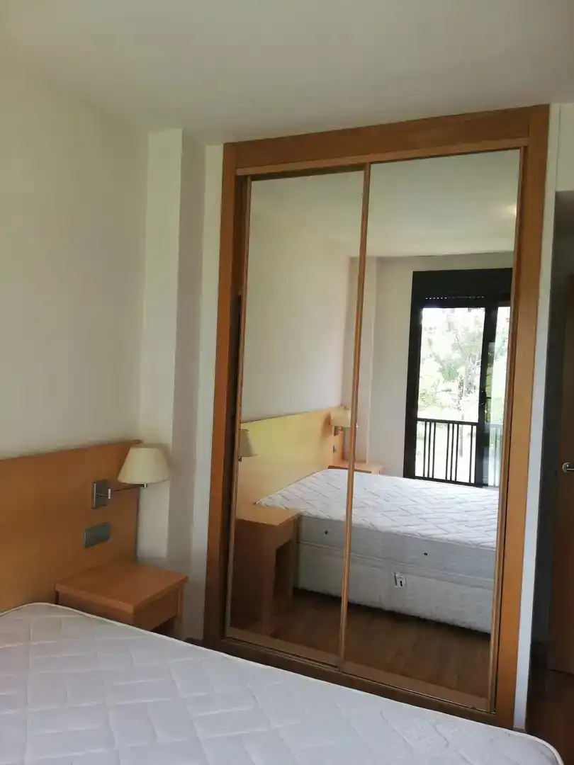 Schlafzimmer von Wohnungen zur Miete in Madrid mit Möbliert